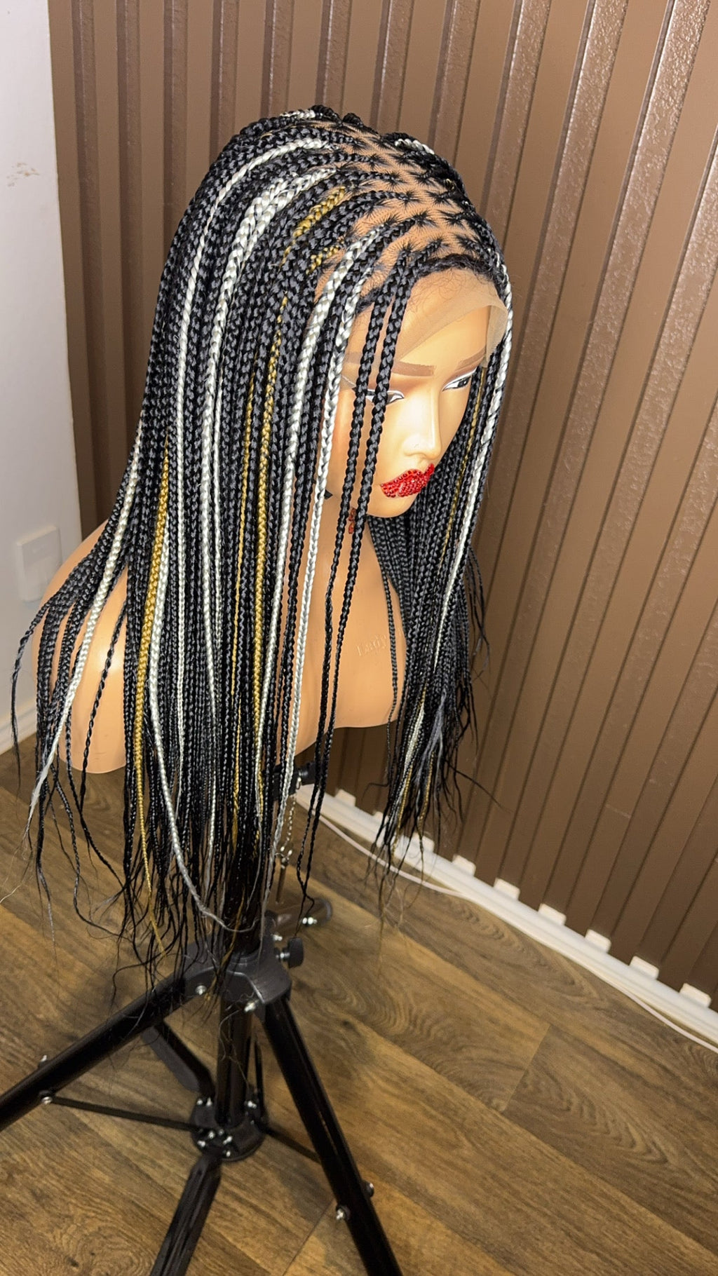 22 inches highlights knotless braided wig